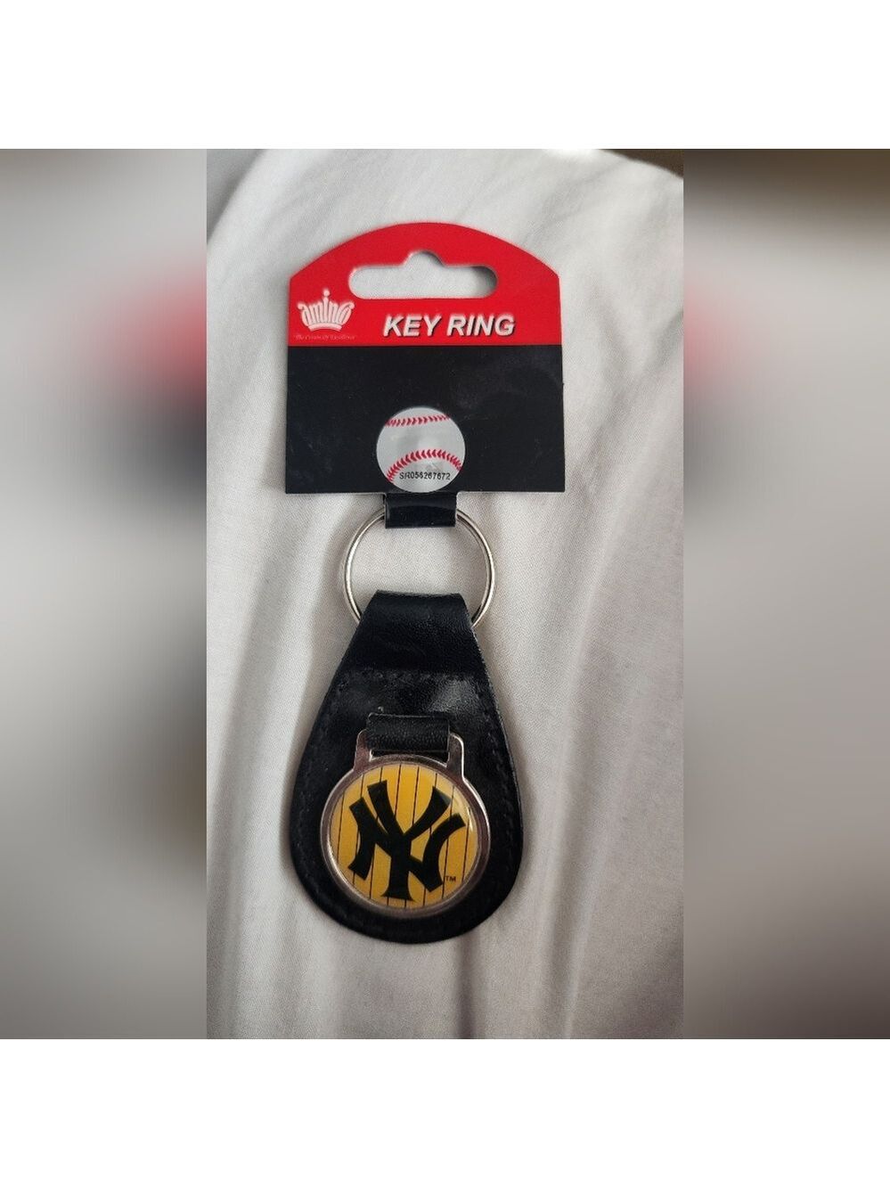 NWT New York Yankees Logo Leather Key Fob Keychain